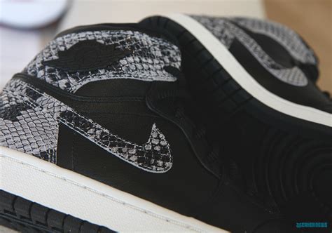 Air Jordan 1 "Snakeskin" WMNS Release Info | SneakerNews.com