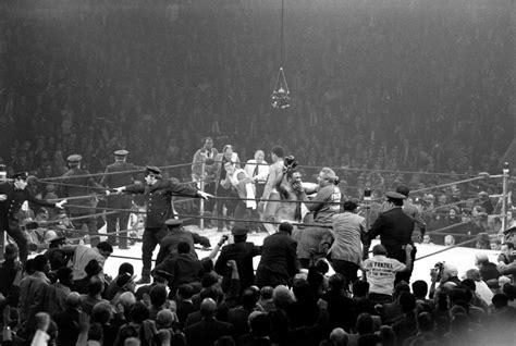 Ali-Frazier: Rare and Classic Photos From the 'Fight of the Century'