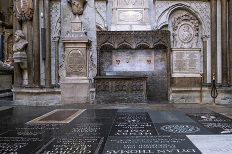 Westminster Abbey, graves and memorials in Poets Corner, UNESCO World ...