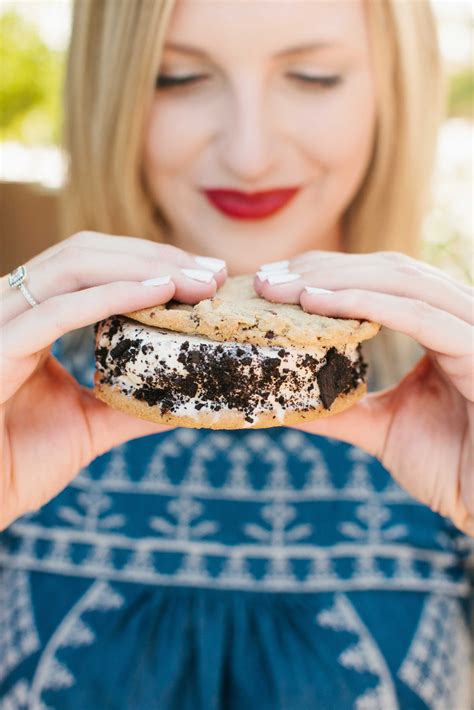 Cookie Ice Cream Sandwich with Oreo Crumbling | Photography: Ten22 Studio. Read More: https ...