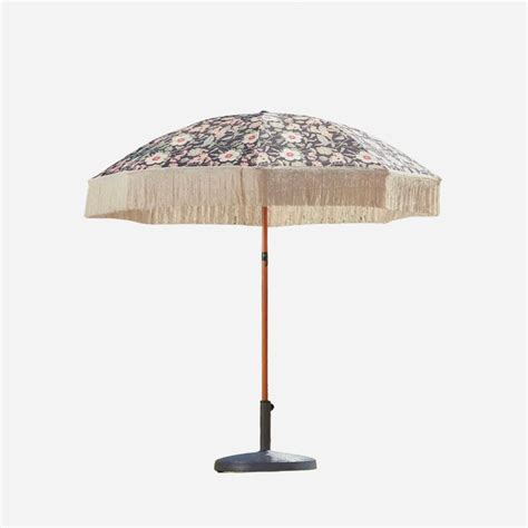 15 best garden parasols with bases and without | House & Garden