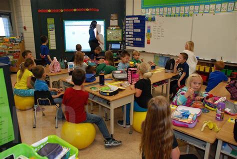 Kamloops Grade 1 class lets kids learn by choice - InfoNews