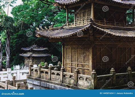 Taoist Golden Temple in Kunming, Yunnan Stock Photo - Image of sightseeing, kunming: 144581654