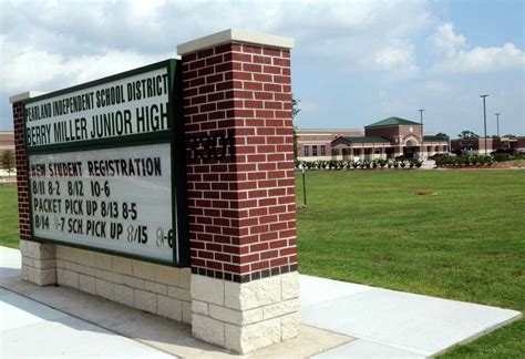 Pearland ISD faces accusations of racial, religious discrimination