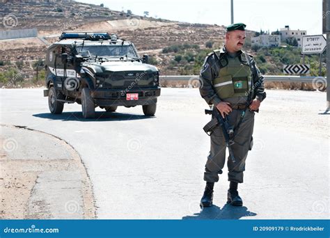 Israeli Border Police Soldier Editorial Stock Image - Image of ...