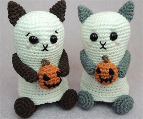 Halloween Crochet Ghosts Patterns