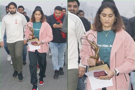 Vinesh Phogat returns Khel Ratna, Arjuna Awards, places them on footpath near PMO - India ...