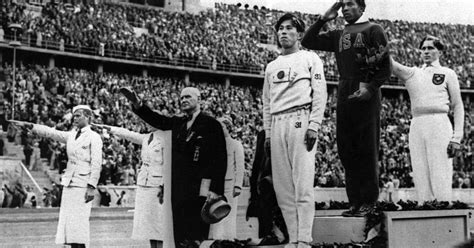 Jesse Owens' Olympic gold medal up for auction - CBS News