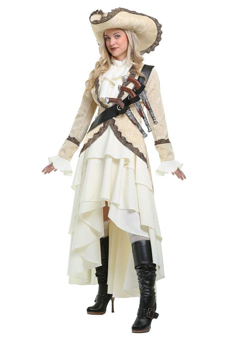 Captivating Pirate Costume for Women