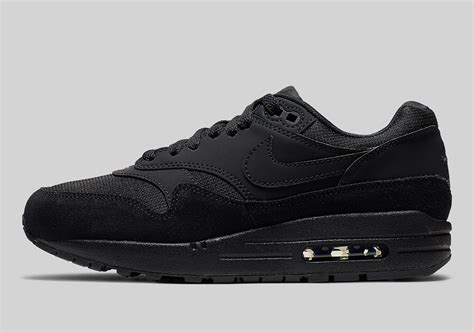 Nike Air Max 1 Triple Black 319986-045 Release Info | SneakerNews.com