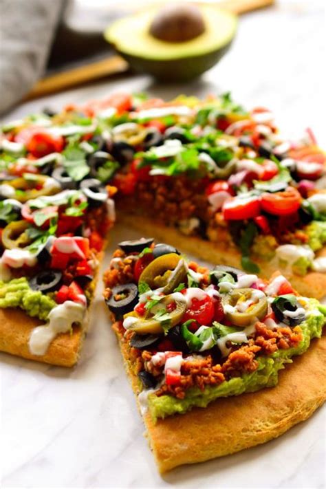 15 Vegan Pizzas That Are Better Than Delivery | Vegan pizza recipe, Vegan pizza, Vegan foods