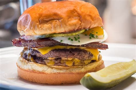 The 23 Best Burgers In NYC - New York - The Infatuation | Best burger nyc, Good burger, Nyc