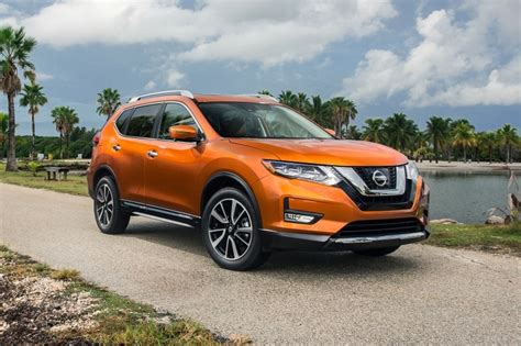 2017 Nissan Rogue Pictures - 148 Photos | Edmunds