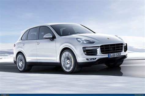 AUSmotive.com » Detroit 2015: Porsche Cayenne Turbo S