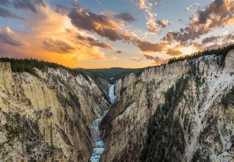 Visiting Artist Point in Yellowstone National Park, Wyoming