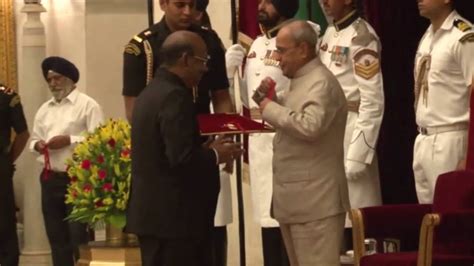 Dr Rajendra Prasad Receiving B C Roy National Award - YouTube