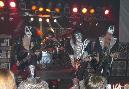 KISS tribute band to 'Rock 'n' Roll all night long' in downtown Bay ...