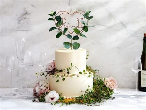 Etsy weddings | Etsy | Wedding cake toppers, Wedding cakes, Groomsman gifts