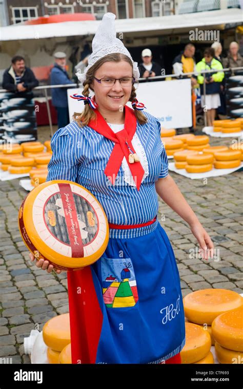 Gouda cheese market Netherlands Stock Photo - Alamy