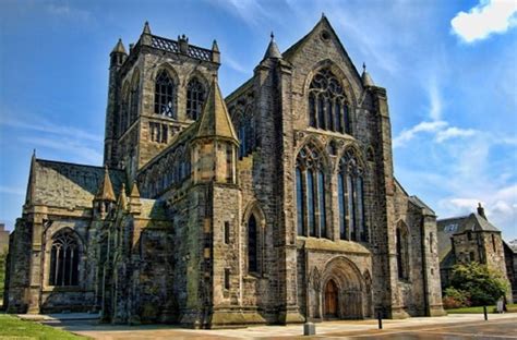 Paisley Abbey - Disabled Access Reviews - Euan's Guide