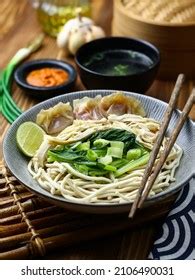 Wonton Chicken Noodles Soup Caisim Indonesia Stock Photo 2106021053 | Shutterstock