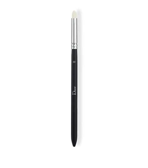 Dior Small Eyeshadow Blending Brush N°22 - Multi | Editorialist