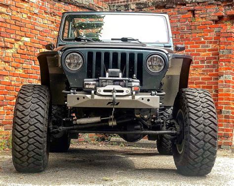 Stubby Front Bumper for Jeep YJ / TJ / LJ - Motobilt