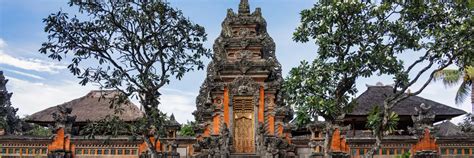 Culture and Traditions in Bali: Money, Gestures, Table Manners & Religion