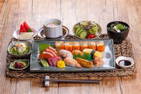 Sushi Buffet: 6 Restaurants For A Seafood Feast | Teh Talk