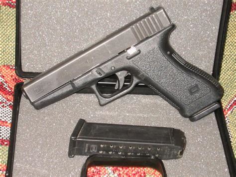 Glock 17 2nd Gen 9mm 2-Hc Mags Fs And Case For Sale at GunAuction.com - 9313845