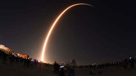 In Photos: SpaceX Launches Third Batch of 60 Starlink Satellites to ...