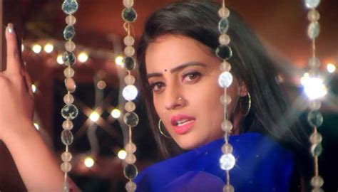 Akshara Singh songs - Latest News on Akshara Singh songs | Read Breaking News on Zee News