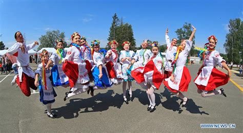 People participate in rural business festival in Belarus - Xinhua | English.news.cn