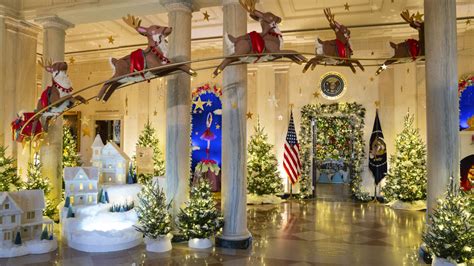 First lady Jill Biden unveils this year’s White House Christmas decorations – WABE