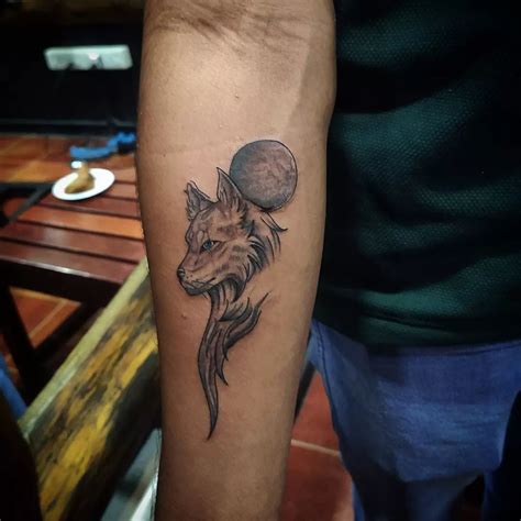 Details more than 81 wolf forearm tattoo latest - in.coedo.com.vn