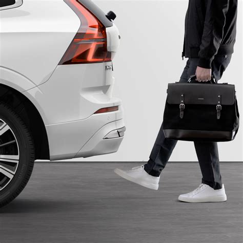 XC60 plug-in hybrid - Features | Volvo Cars - UK