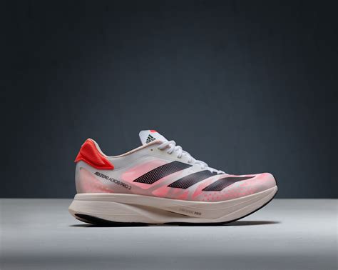 ADIDAS INTRODUCE LO ÚLTIMO EN CALZADO, LOS NUEVOS ADIZERO EVOLUCIONAN ...