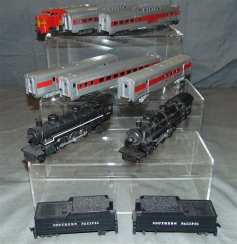 Large Lot Lionel HO Trains