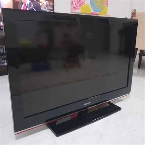 Samsung 40" LED TV - older model, Home Appliances, TVs & Entertainment Systems on Carousell