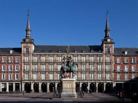 Plaza Mayor de Madrid — Wikipédia