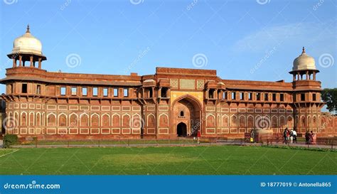 Agra fort editorial stock image. Image of asia, agra - 18777019