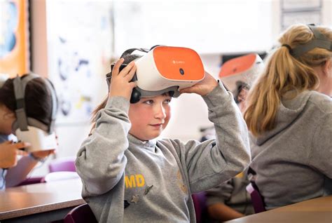 VR and AR in Smart Classrooms - ClassVR