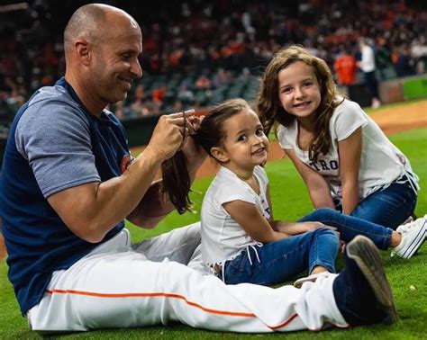 Astros Bench Coach Joe Espada Buoyed by Mom - Our Esquina