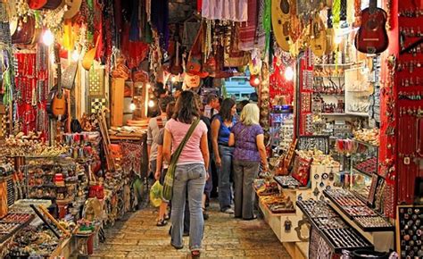 The best of India’s street shopping: Mumbai & Delhi along with some bargaining tips