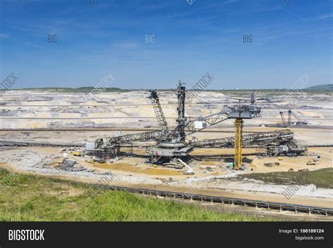 Bucket Wheel Excavator Image & Photo (Free Trial) | Bigstock