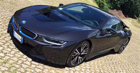 BMW i8 Hybrid Sports Car India Launch in February - CarandBike