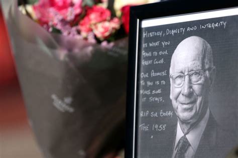 Bobby Charlton's last surviving brother pays emotional tribute to ...