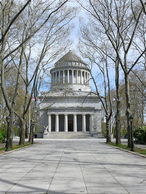 Visit Grant’s Tomb in Riverside Park | NYC Cheap Travel