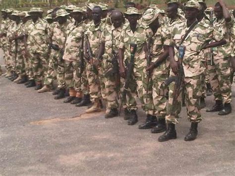 Naija News Plus (NNP) on GBOLABO's Blog: Nigerian Soldiers’ Uniform To ...