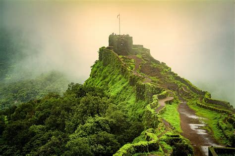 Things to Do in Mahabaleshwar - The Quaint Hill Station of India